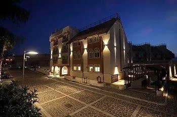 E' Otel