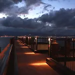 Hotel E'