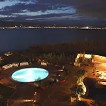 E' 4*