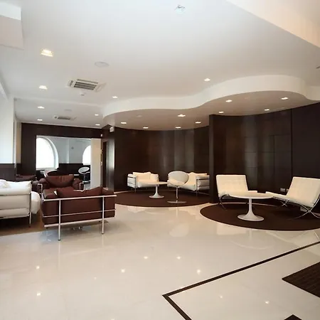 Hotel E'