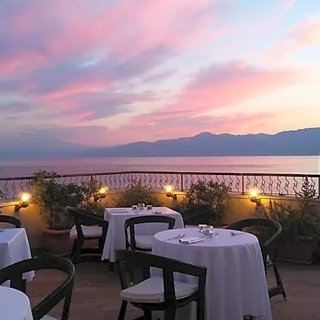 E' Hotel 4*