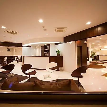 E' Hotel