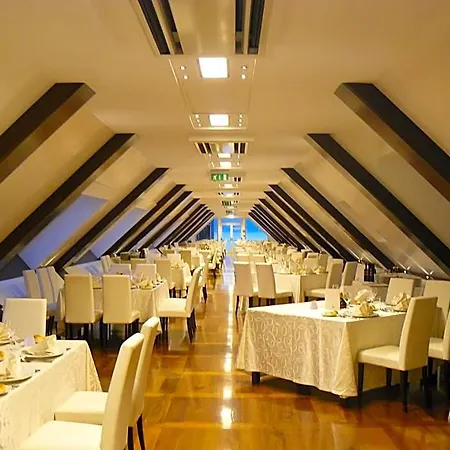 Hotel E' 4*