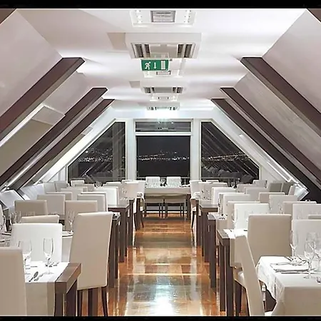 E' Hotel