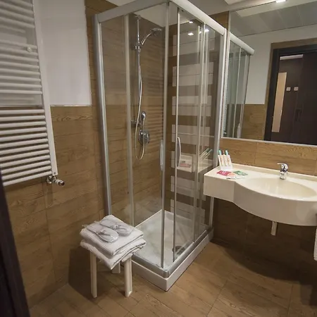 Hotel E' 4*
