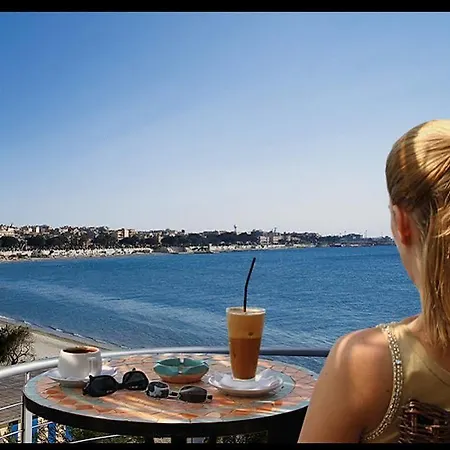 Hotel E'