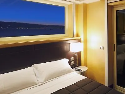 Hotel E'