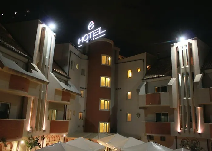 E' 4* Ρέτζιο ντι Καλάμπρια