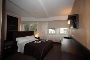 E' 4* Reggio de Calabre