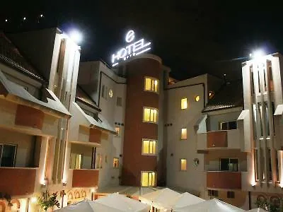 Hotel E'